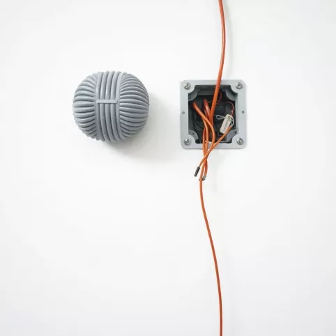 Instalacja elektryczna w peszlu czy bez